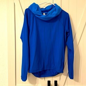 Gently worn - Lululemon overshirt with oversized collar.